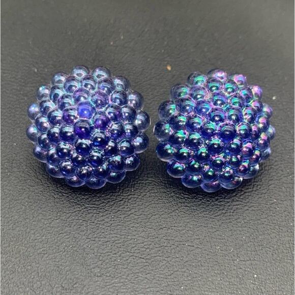 Vintage Avon Summer Berries Blue Iridescent AB Coated Pierced Earrings - Picture 1 of 4